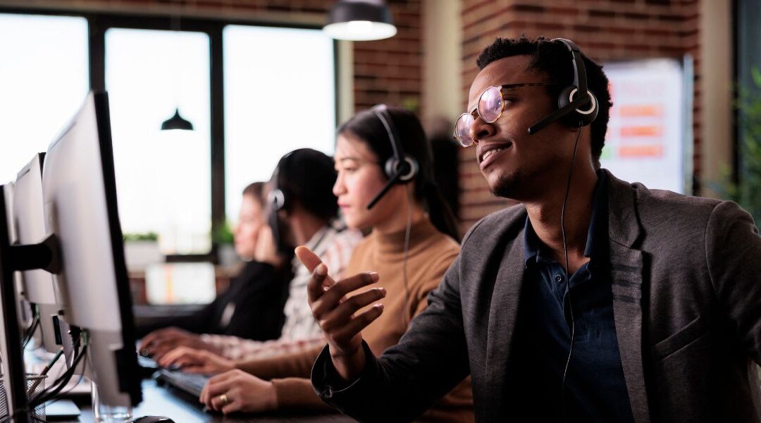 Best Answering Services for Small Businesses: What to Look For